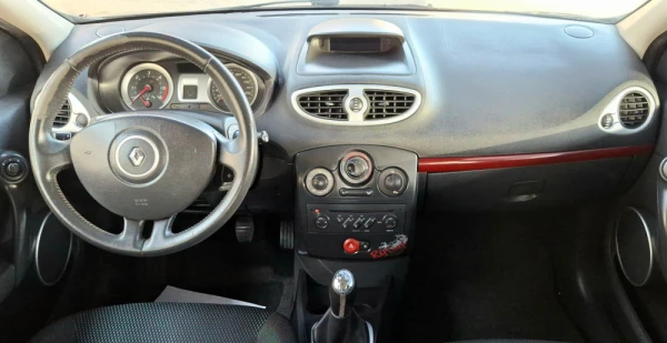 Renault Clio 1.5 dCi Rip Curl II 7