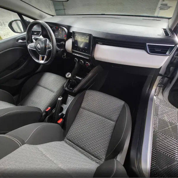 Renault Clio 1.0 TCe Intens Bi-Fuel 18