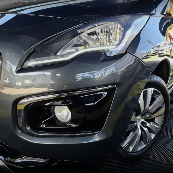 Peugeot 3008 1.6 BlueHDi Style 6