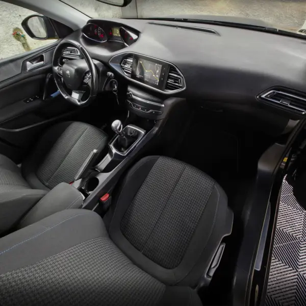 Peugeot 308 1.5 BlueHDi Style 16