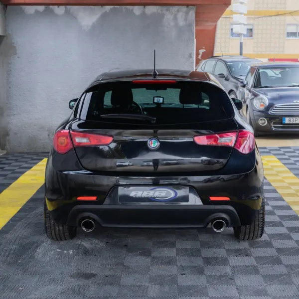 Alfa Romeo Giulietta 1.6 JTDm Veloce 6