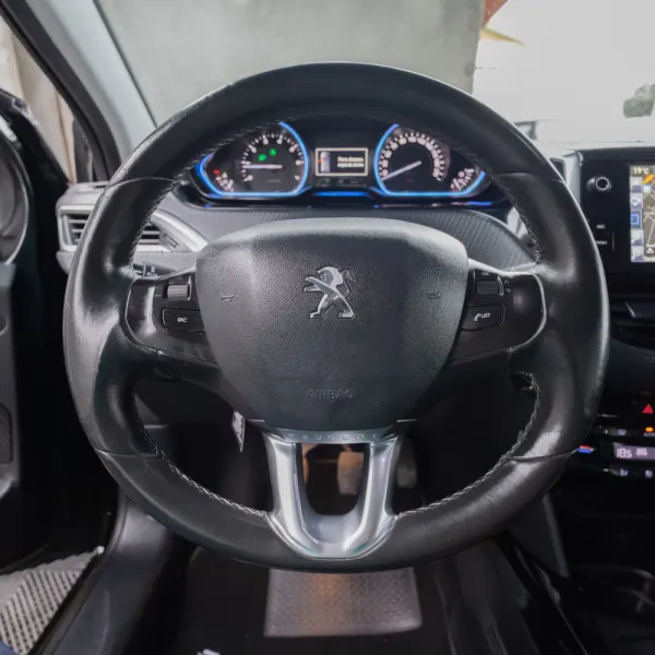 Peugeot 2008 1.2 VTi Allure 12