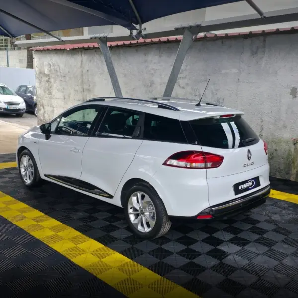 Renault Clio 1.5 dCi Limited 4