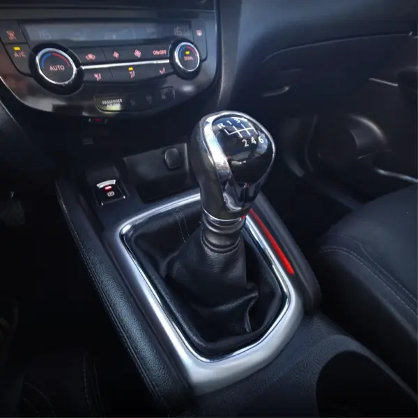 Nissan Qashqai 1.6 dCi Tekna Premium 17 Pele 23