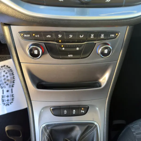 Opel Astra Sports Tourer 11