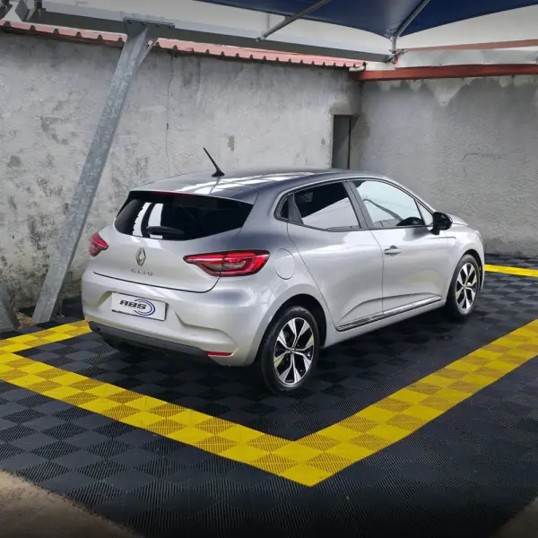 Renault Clio 1.0 TCe Intens Bi-Fuel 2