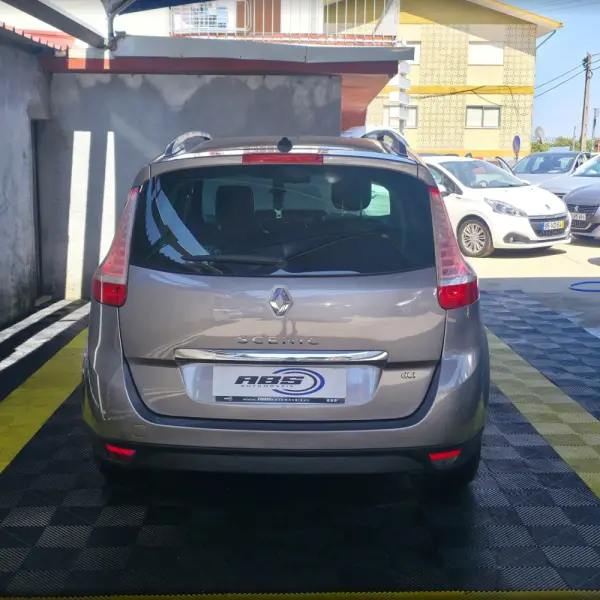 Renault Grand Scénic 1.5 dCi Dynamique S 7L 6