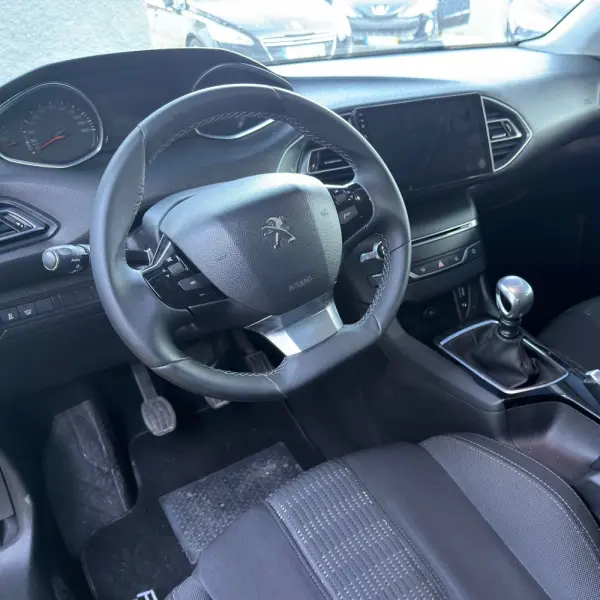 Peugeot 308 SW Allure 6