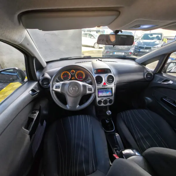 Opel Corsa 1.2 Enjoy 9