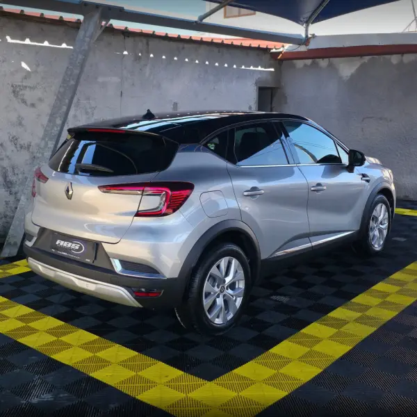 Renault Captur 1.0 TCe Intens 2