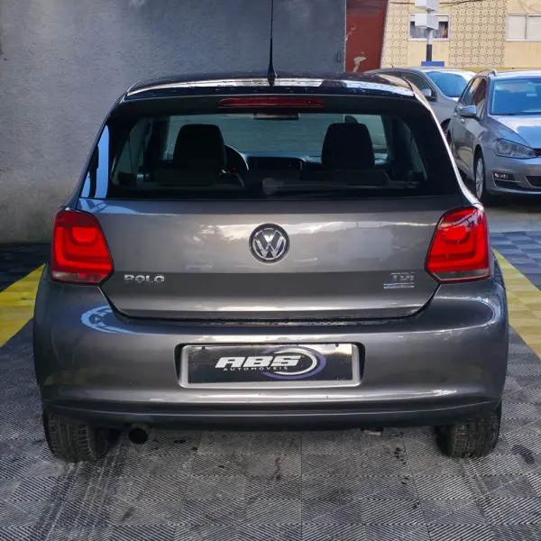 Volkswagen Polo 1.6 TDI Highline 6