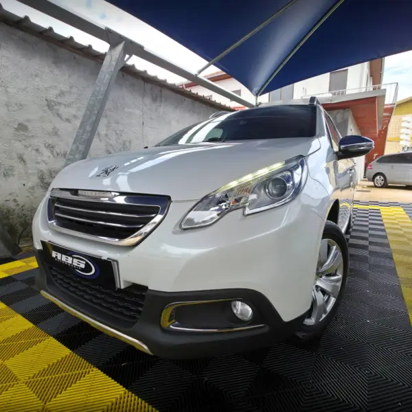 Peugeot 2008 1.2 PureTech Allure 6