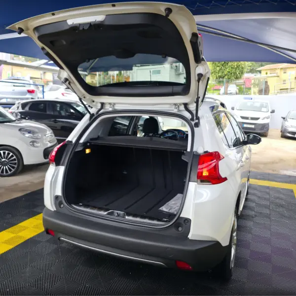 Peugeot 2008 1.2 PureTech Allure 26
