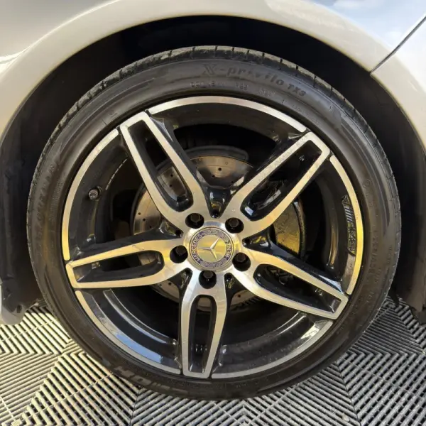 Mercedes-Benz CLA 200 d Shooting Brake AMG Line Aut. 20