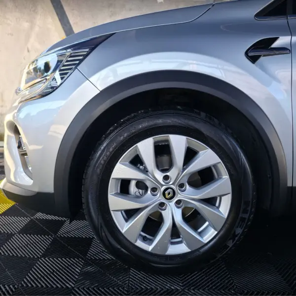 Renault Captur 1.0 TCe Intens 11