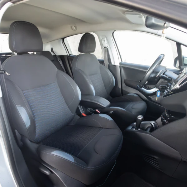 Peugeot 208 Allure 1.6 HDI 10