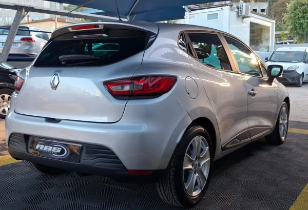 Renault Clio 1.5 dCi Dynamique S 6