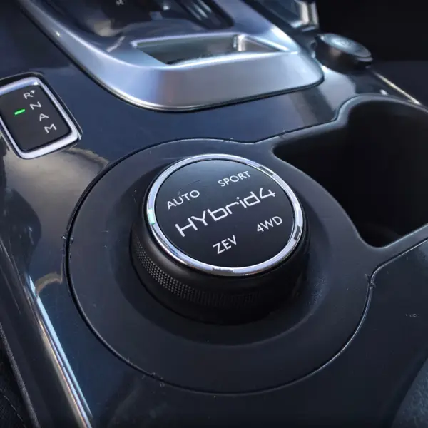 Peugeot 3008 2.0 HDi Hybrid4 85g 24