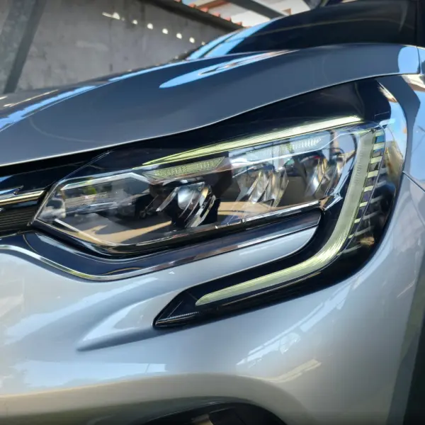 Renault Captur 1.0 TCe Intens 8