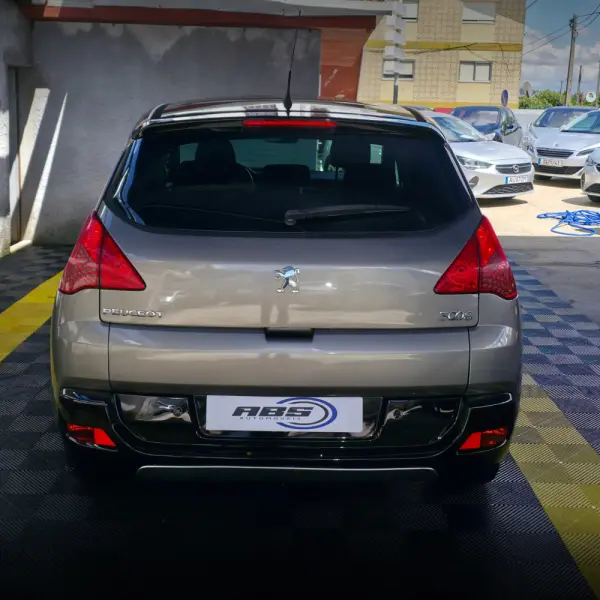 Peugeot 3008 1.6 HDi Executive 7