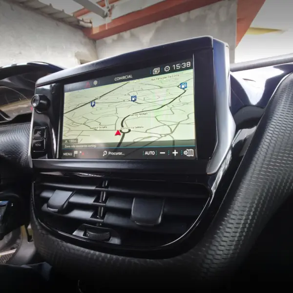 Peugeot 2008 1.2 PureTech Signature 17
