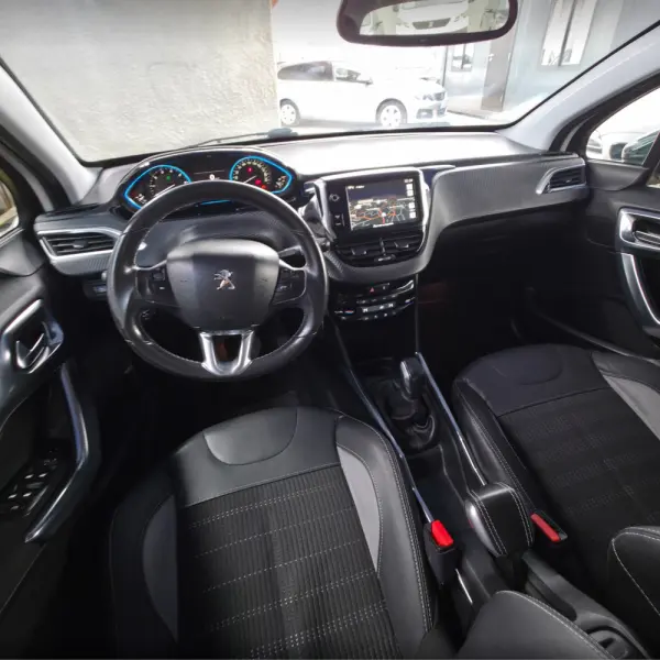 Peugeot 2008 1.2 PureTech Allure 15