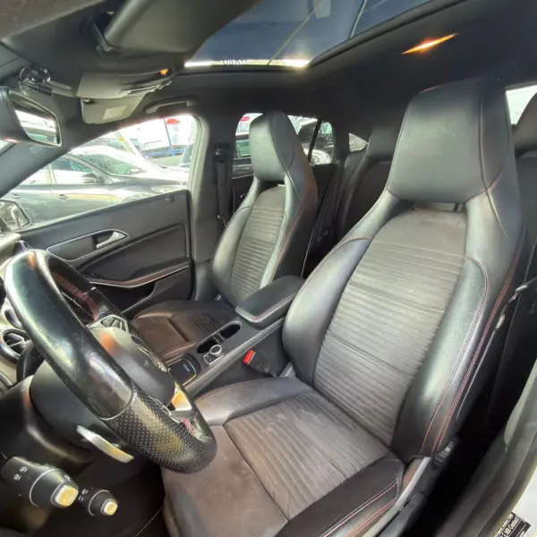 Mercedes-Benz CLA 200 d Shooting Brake AMG Line Aut. 5