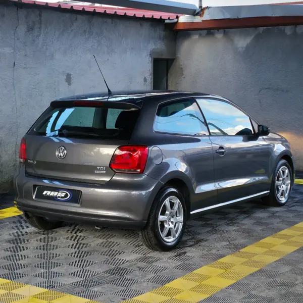 Volkswagen Polo 1.6 TDI Highline 2