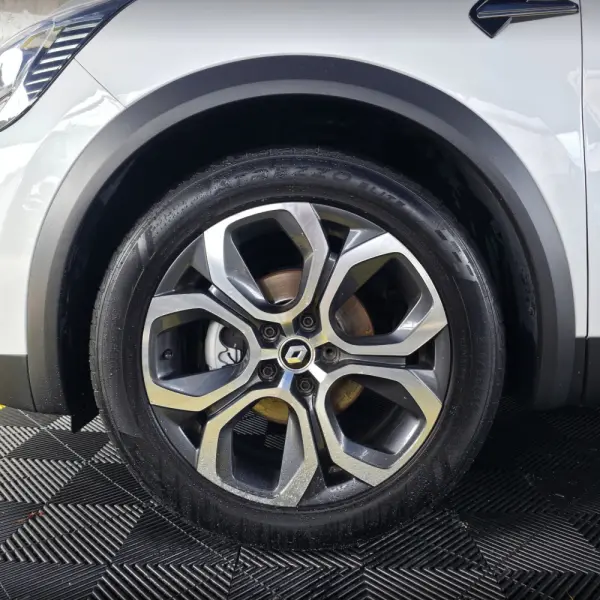 Renault Captur 1.0 TCe Intens 16