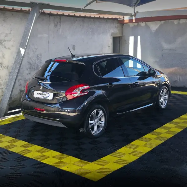 Peugeot 208 1.4 VTi Access 2