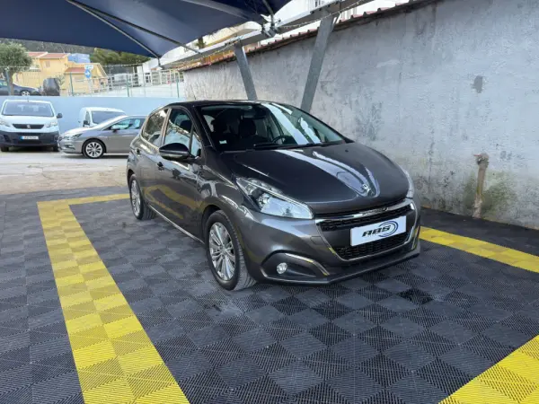 Peugeot 208 1.2 PureTech Style 3