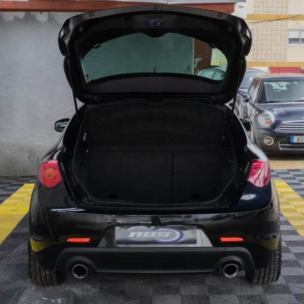 Alfa Romeo Giulietta 1.6 JTDm Veloce 7