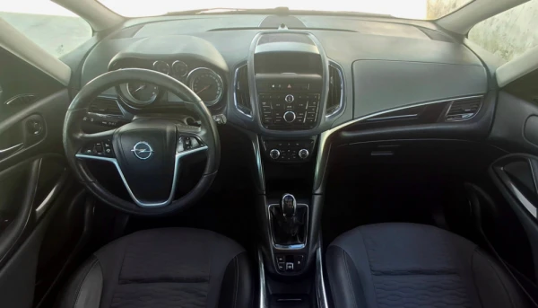 Opel Zafira 1.4 T Cosmo S/S 14