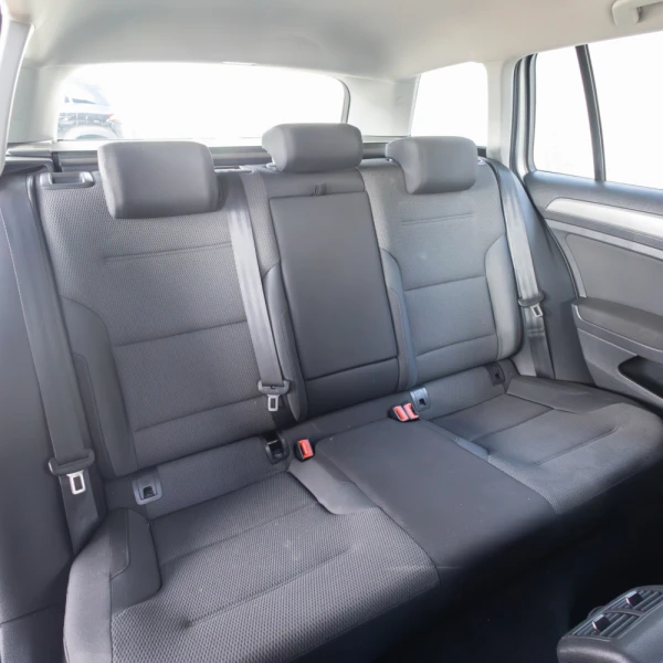 Volkswagen Golf Variant 1.6 TDi BlueMotion Confortline 10