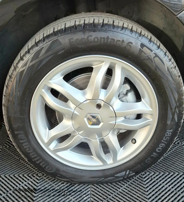 Renault Clio 1.5 dCi Rip Curl II 11