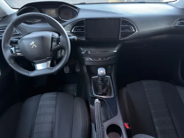 Peugeot 308 SW Allure 9