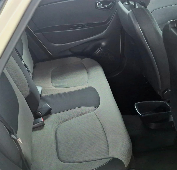 Renault Captur 1.5 dCi 13