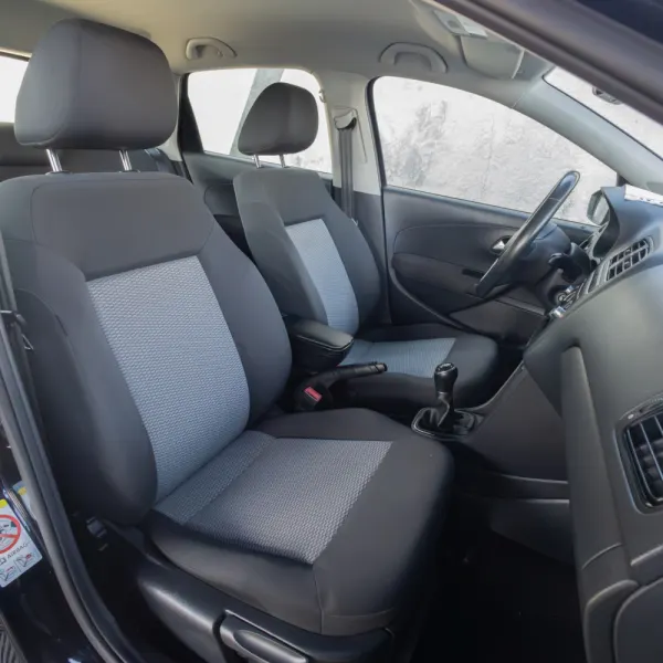 Volkswagen Polo 1.2 Confortline 13