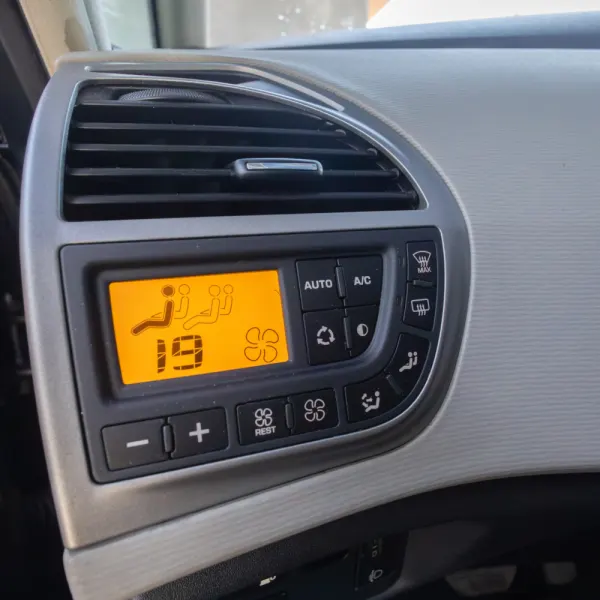 Citroën C4 Picasso 1.6 HDi Confort RFM CMP6 22