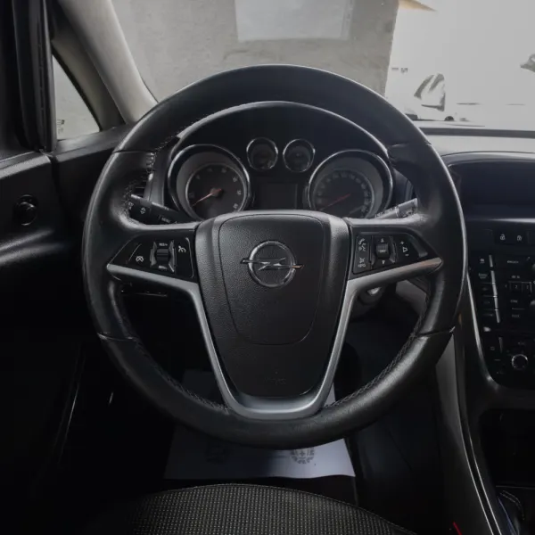 Opel Astra 1.3 CDTi Cosmo Start/Stop 13