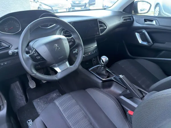 Peugeot 308 SW Allure 7