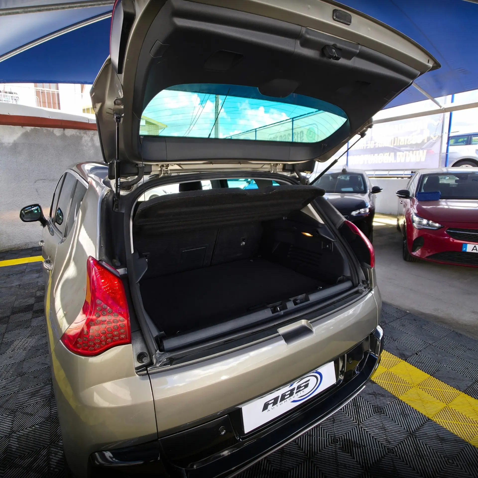 Peugeot 3008 1.6 HDi Executive 10