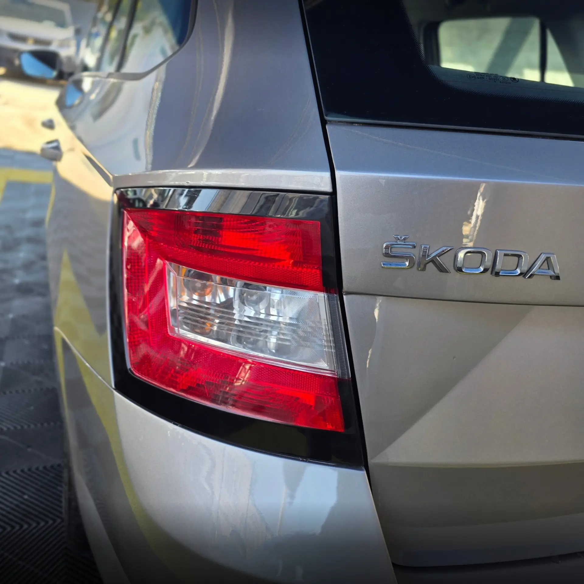 Skoda Fabia 1.0 Active Plus 9