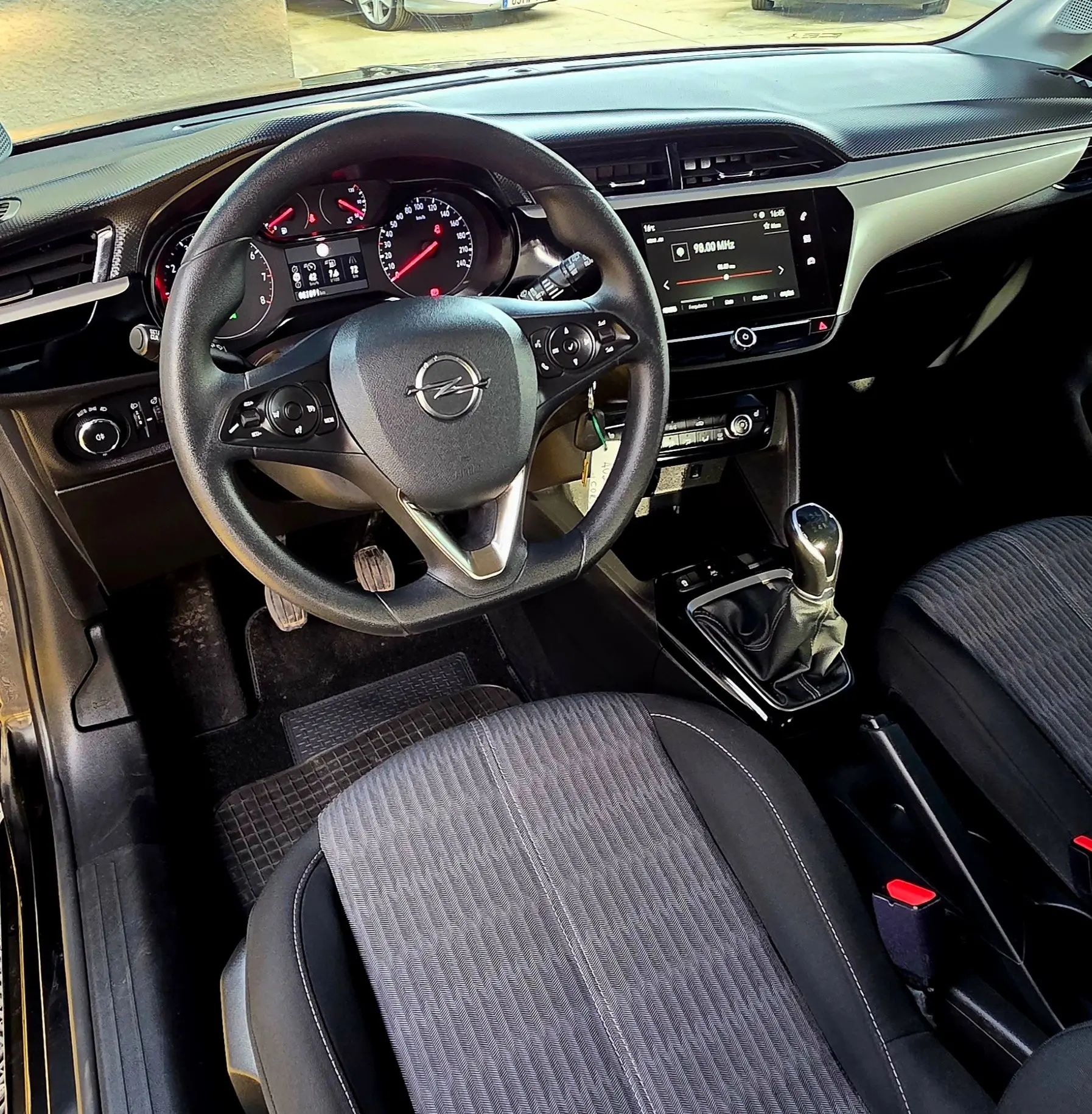 Opel Corsa 1.2 Elegance 5