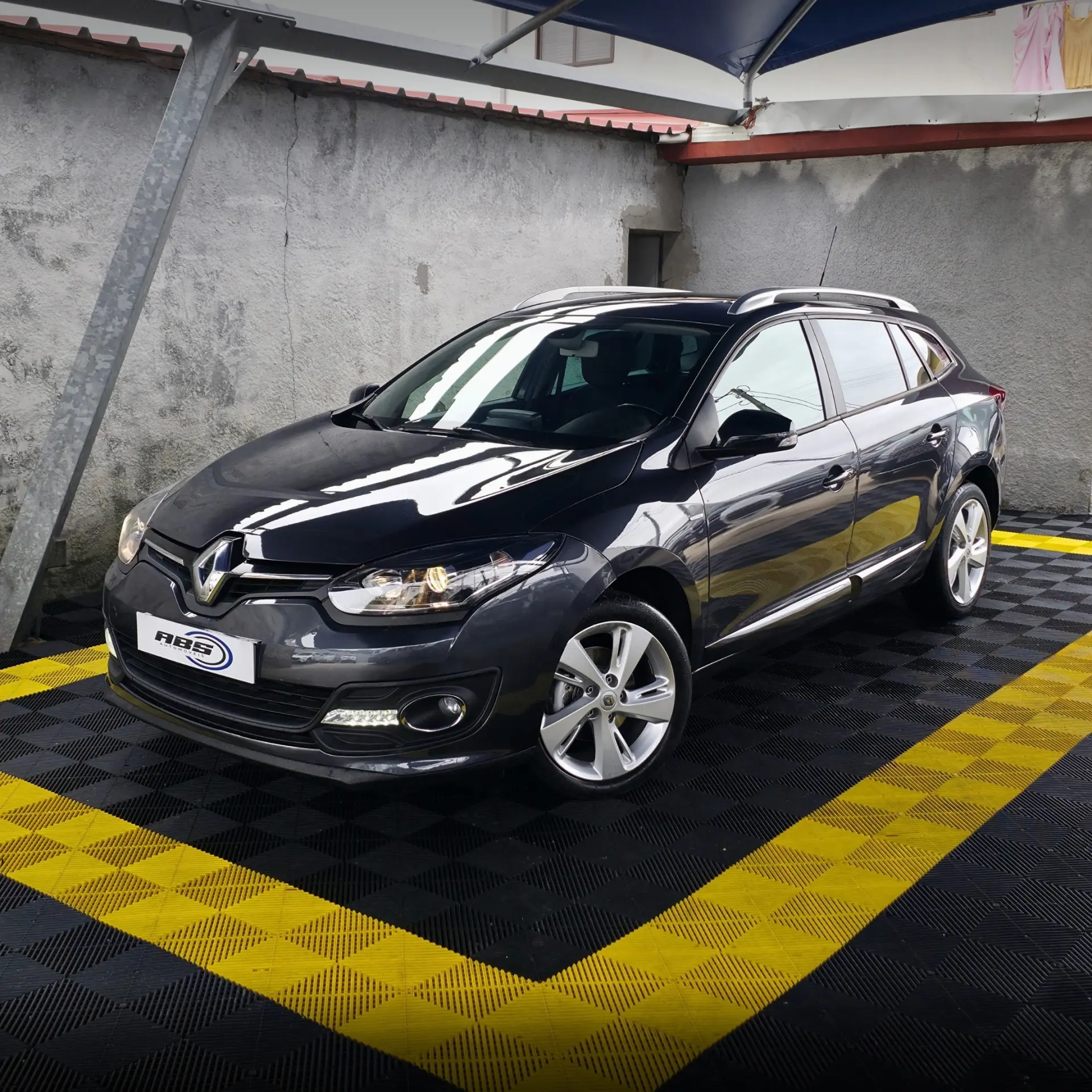 Renault Mégane Sport Tourer ENERGY TCe 115 Start & Stop Bose Edition 1