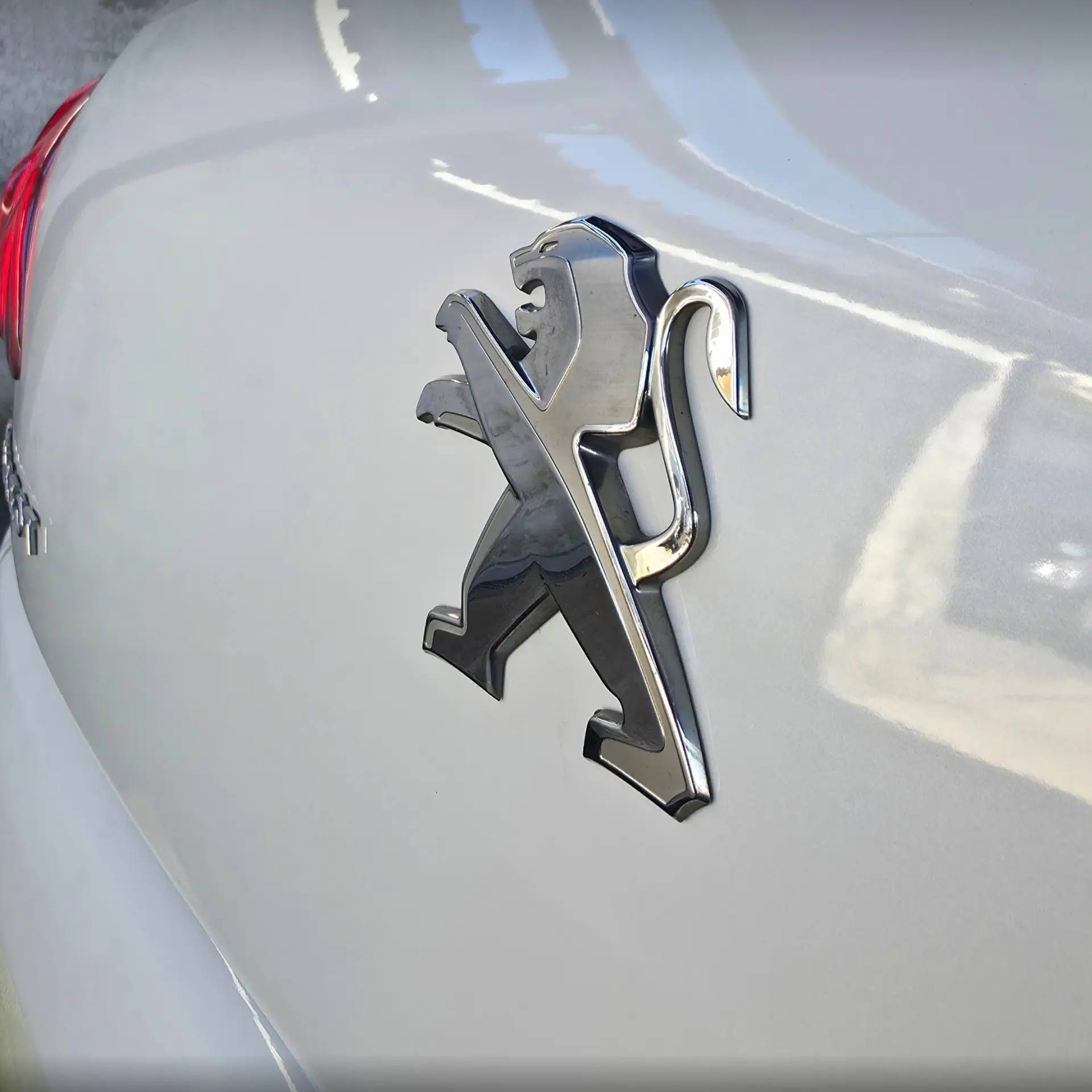 Peugeot 3008 2.0 HDi Hybrid4 85g 13