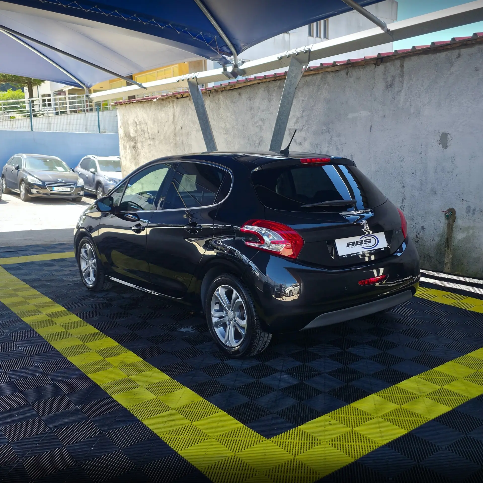 Peugeot 208 1.4 VTi Access 4