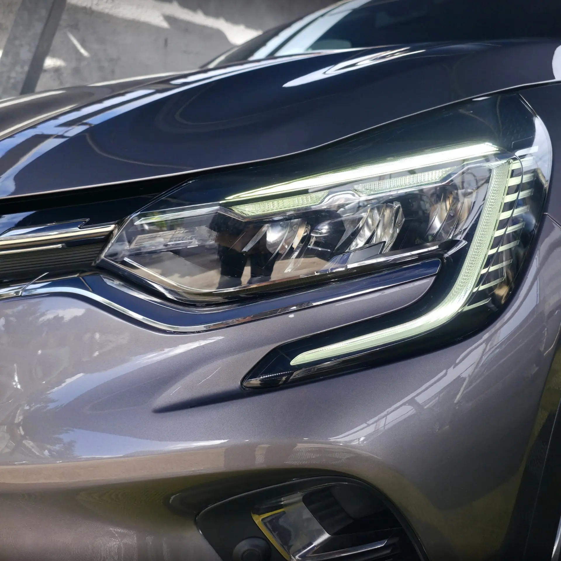 Renault Captur 1.0 TCe Intens 8