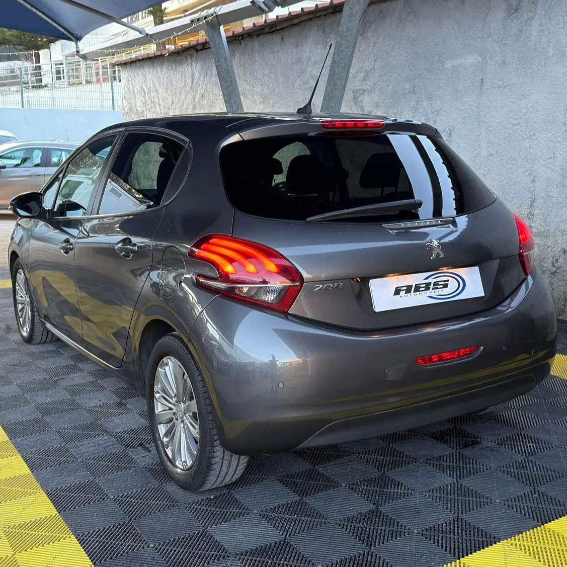 Peugeot 208 1.2 PureTech Style 2