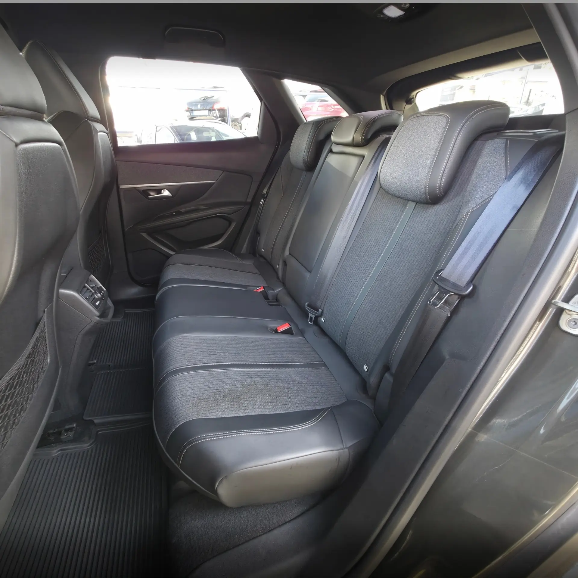 Peugeot 3008 1.5 BlueHDi GT Line EAT8 29